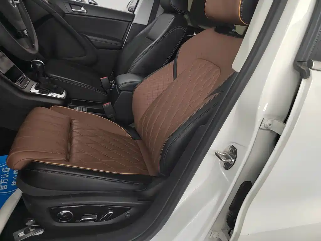 Volkswagen Tiguan 2019 — фото 11