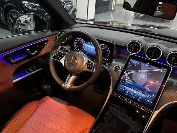 Mercedes-Benz GLC 2023
