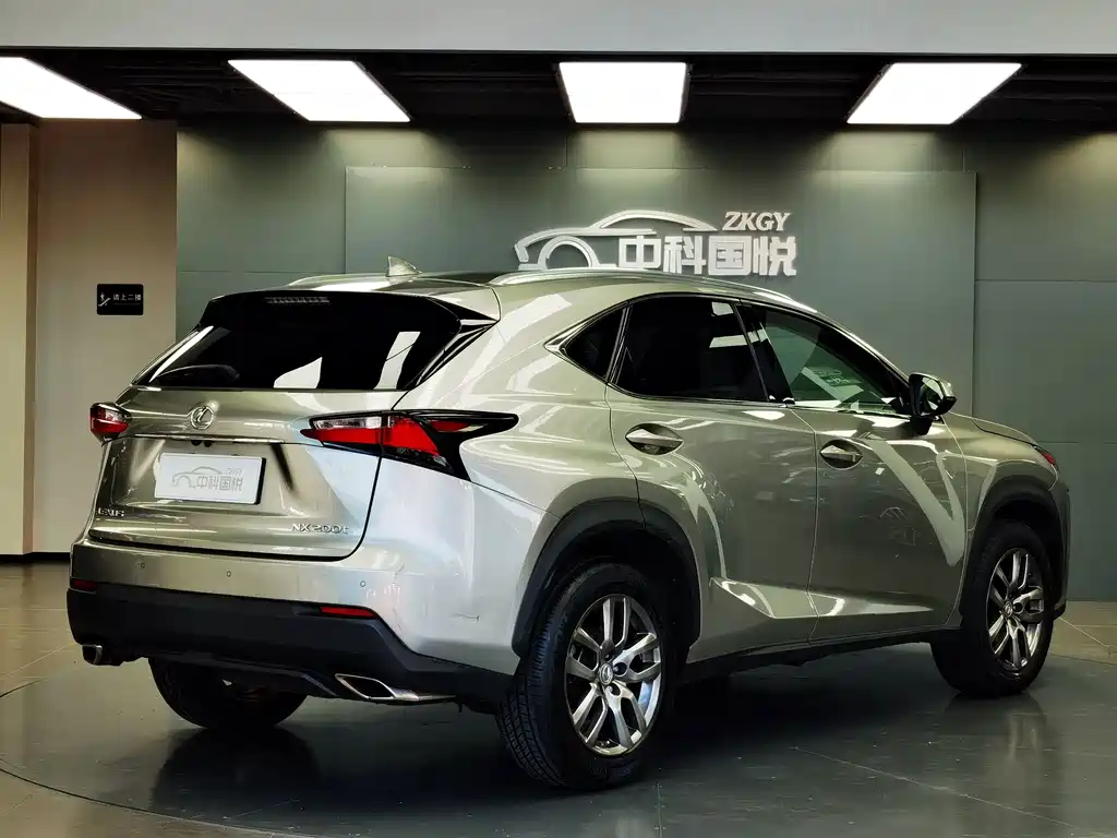 Lexus NX 2015 — фото 9