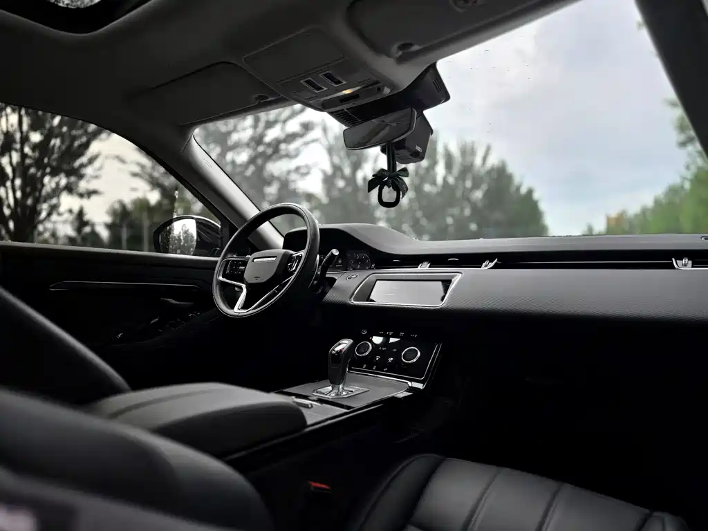 Land Rover Range Rover Evoque 2024 — фото 12