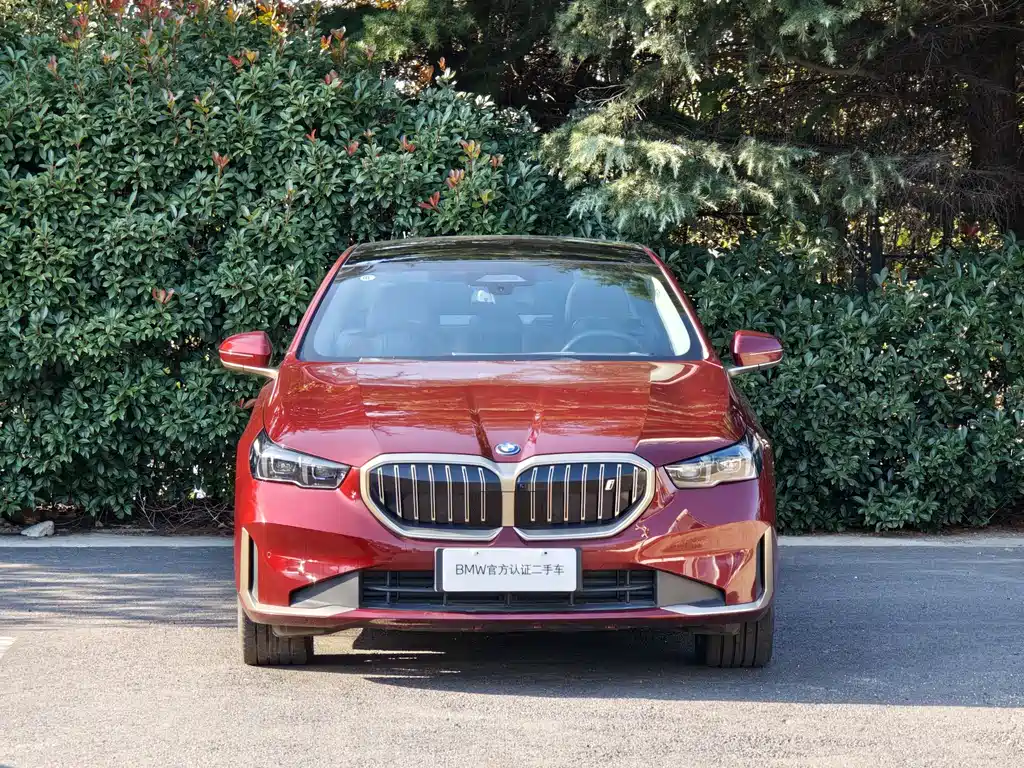 BMW i5 — фото 2