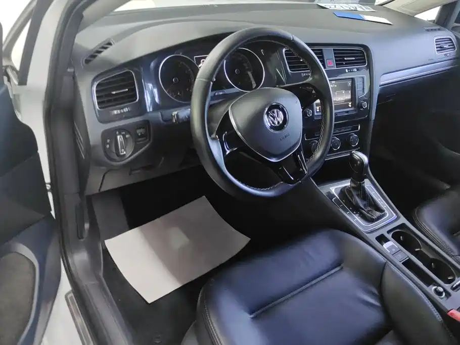 Volkswagen Golf 2017 — фото 12
