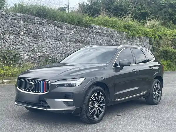 Volvo XC60 2022