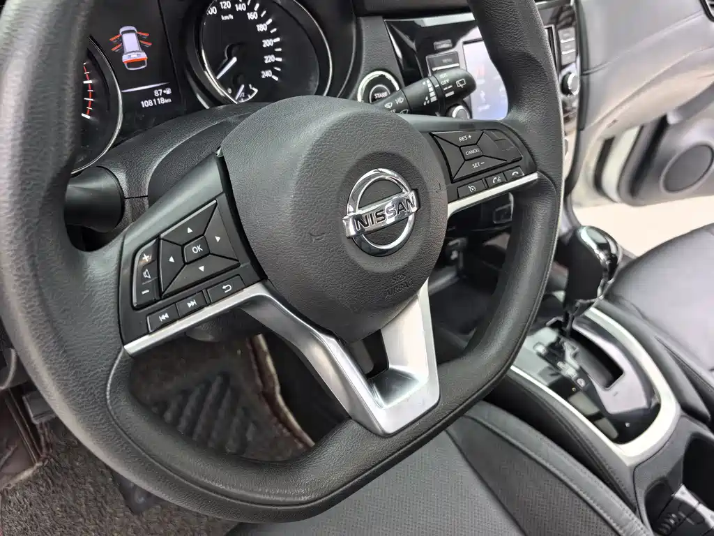 Nissan X-Trail 2018 — фото 15