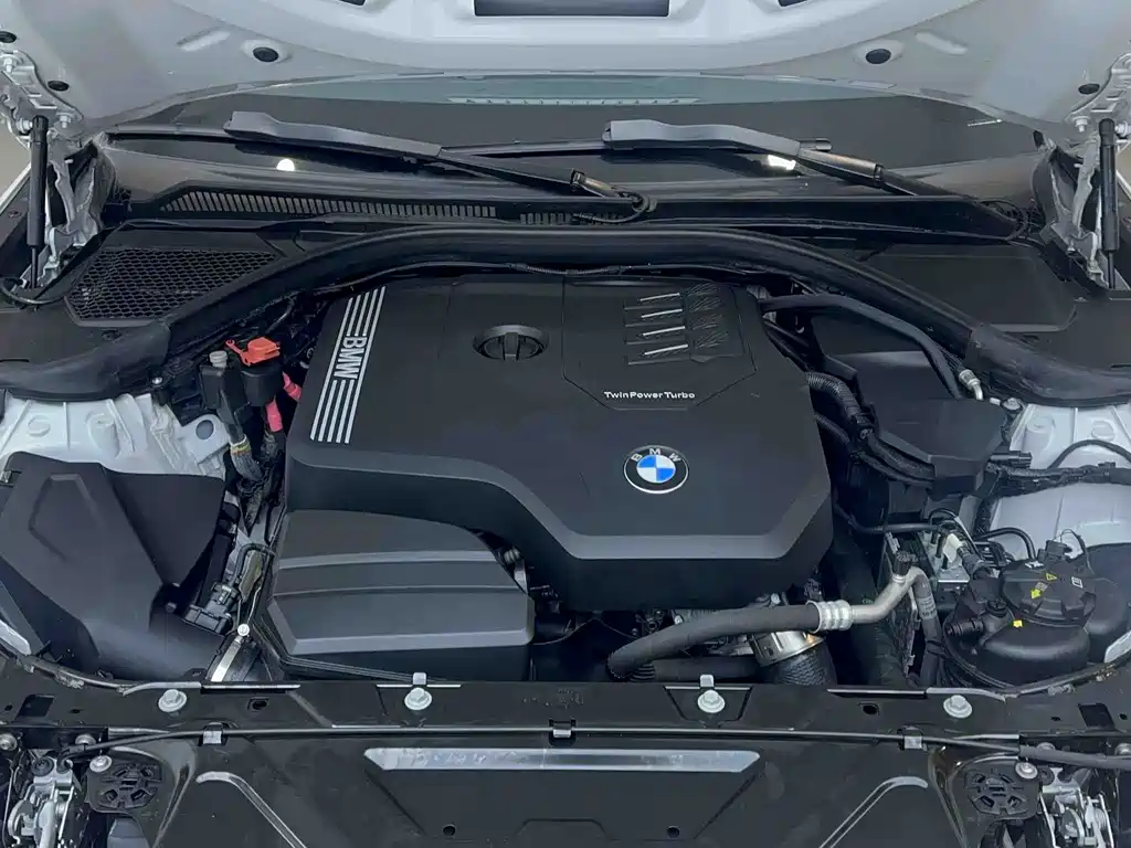 BMW 3 Series 2023 — фото 21