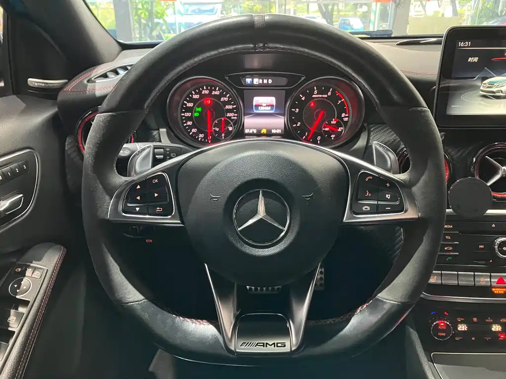 Mercedes-Benz A-Class AMG 2016 — фото 9