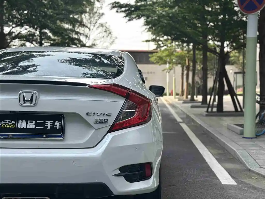 Honda Civic 2019 — фото 11
