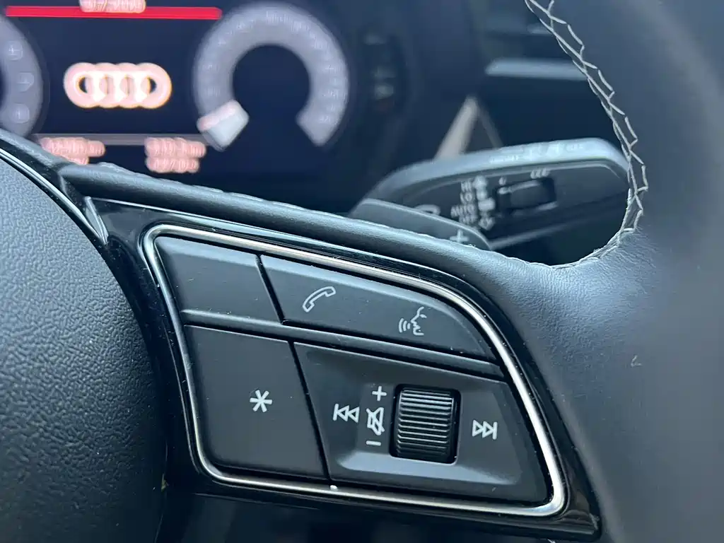 Audi A3 2023 — фото 12
