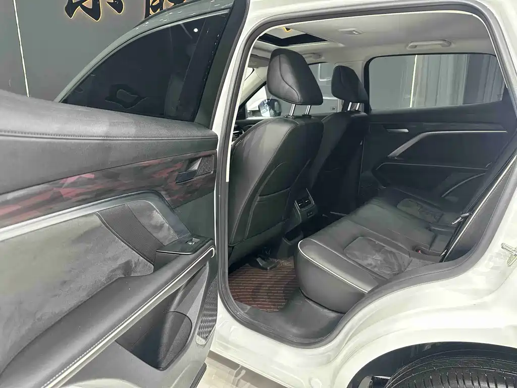 Haval H6 2023 — фото 16