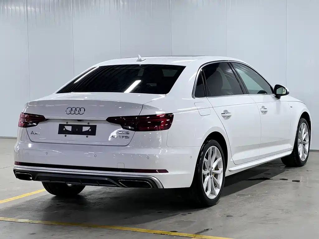 Audi A4L 2019