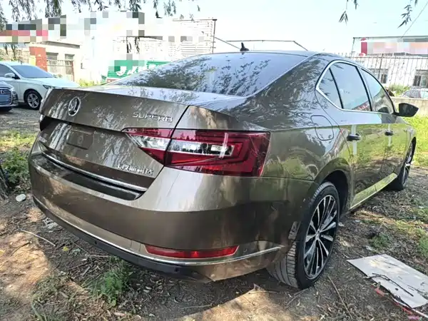Skoda Superb 2016