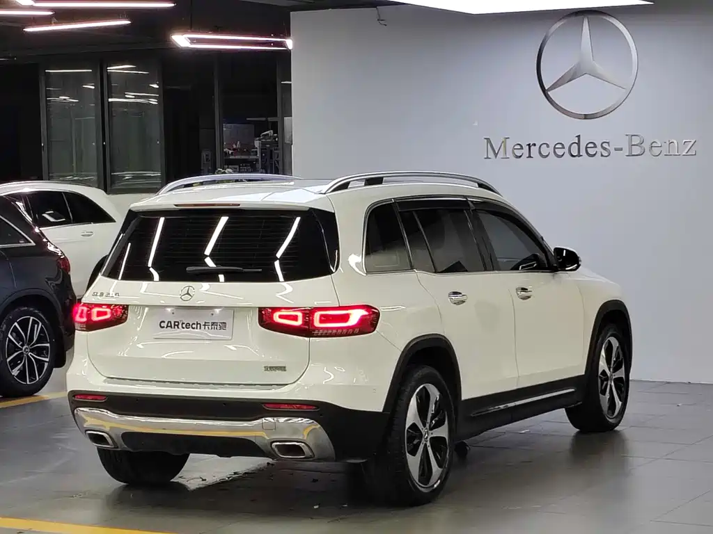 Mercedes-Benz GLB 2021