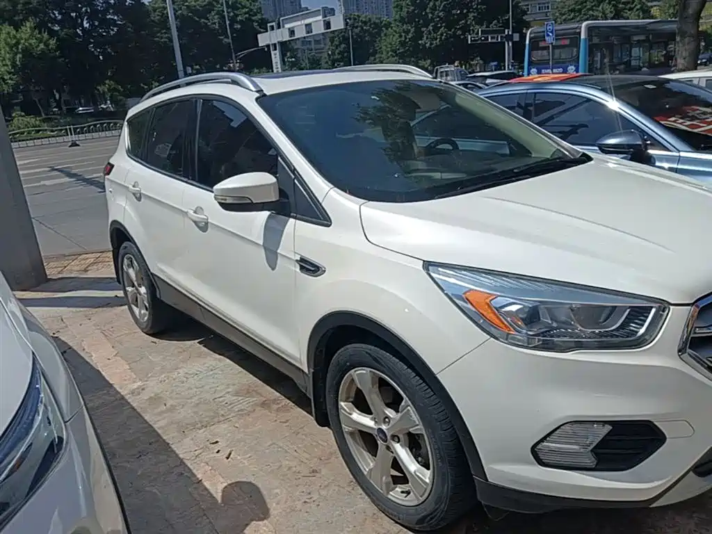 Ford Kuga 2018 — фото 4