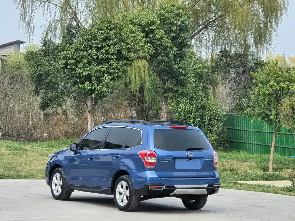 Subaru Forester 2015 — фото 4