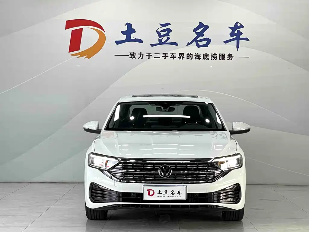 Volkswagen Sagitar 2022
