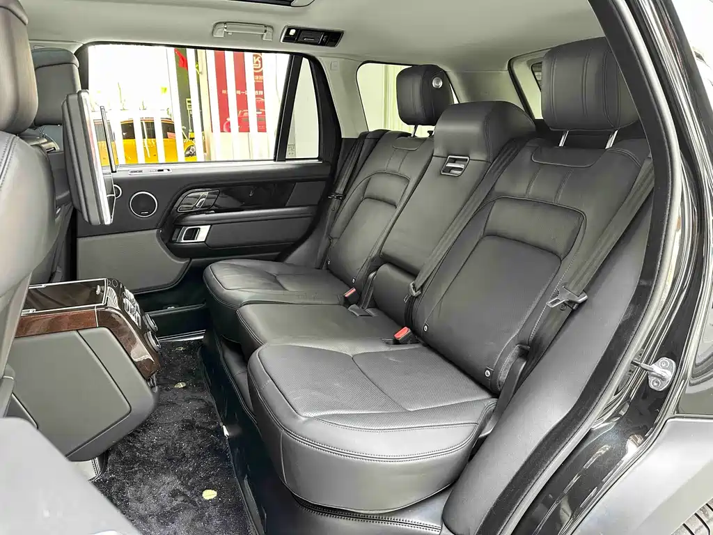 Land Rover Range Rover 2021 — фото 16