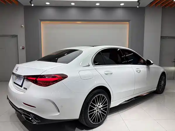Mercedes-Benz C-Class 2025