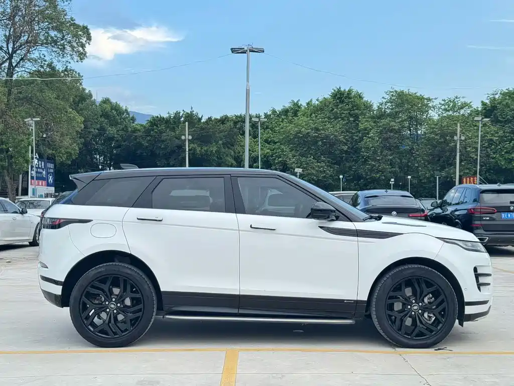 Land Rover Range Rover Evoque 2021 — фото 9