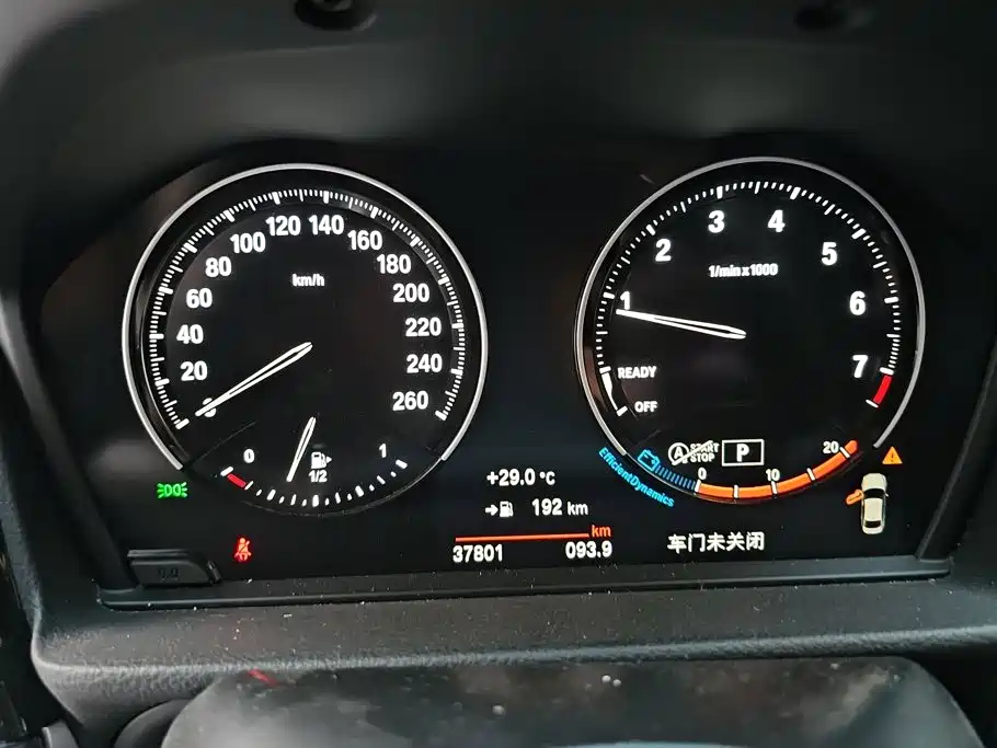 BMW 1 Series 2023 — фото 14