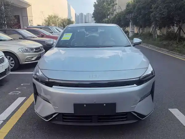 Geely Galaxy L6 2026