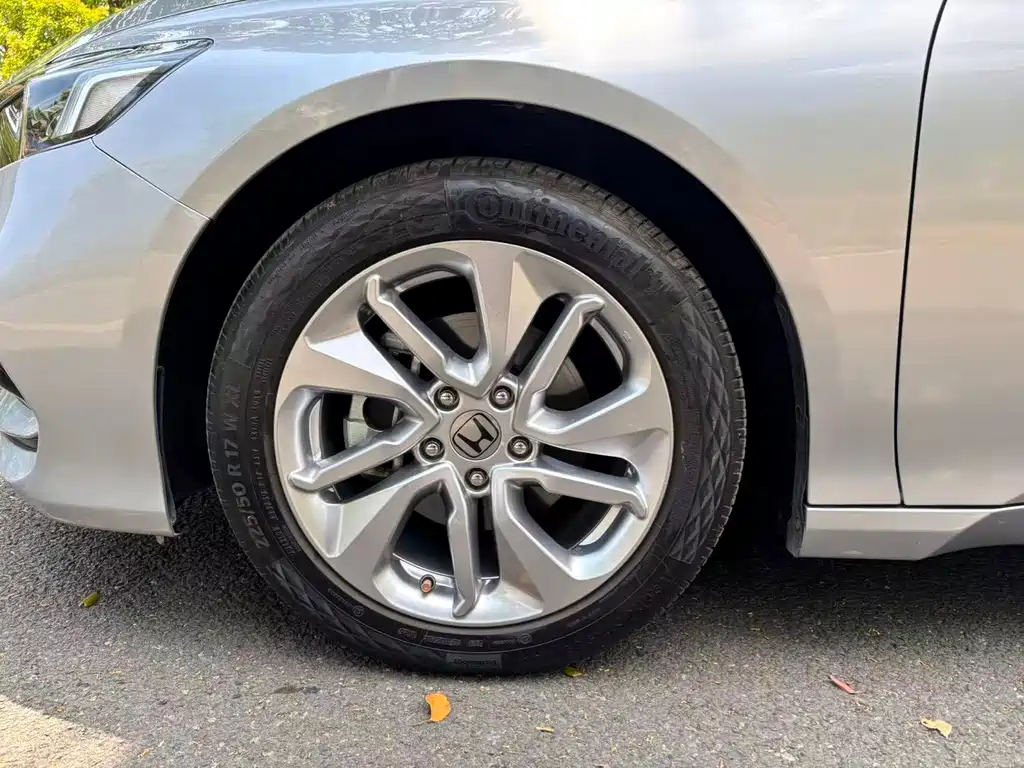 Honda Accord 2019 — фото 18