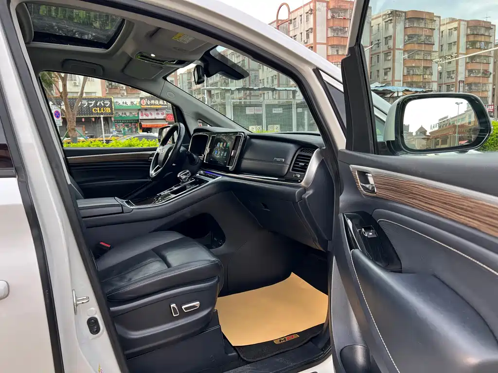 GAC Motor Trumpchi M8 2023 — фото 14