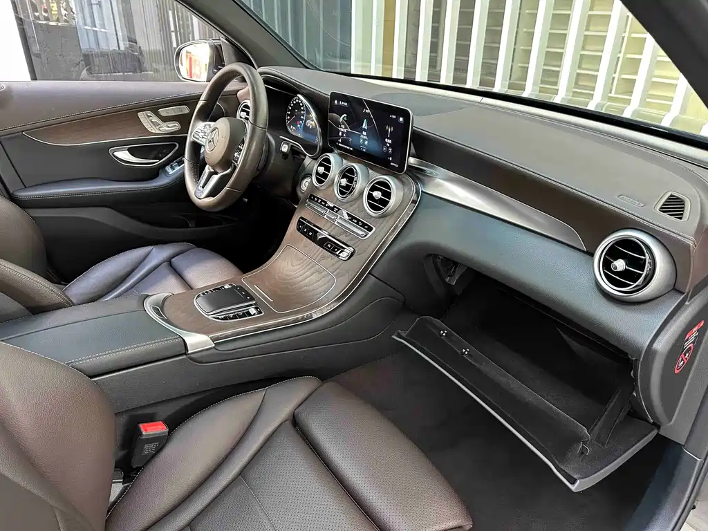 Mercedes-Benz GLC 2022 — фото 19