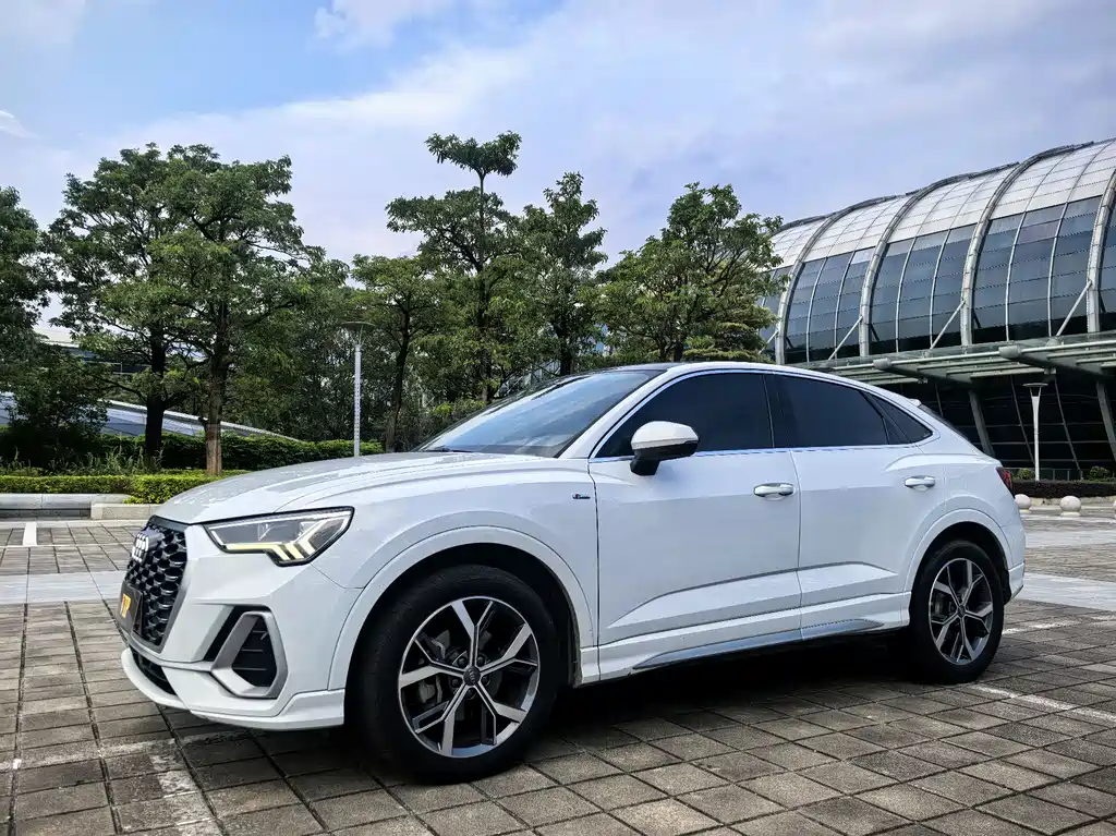 Audi Q3 Sportback 2021 — фото 1