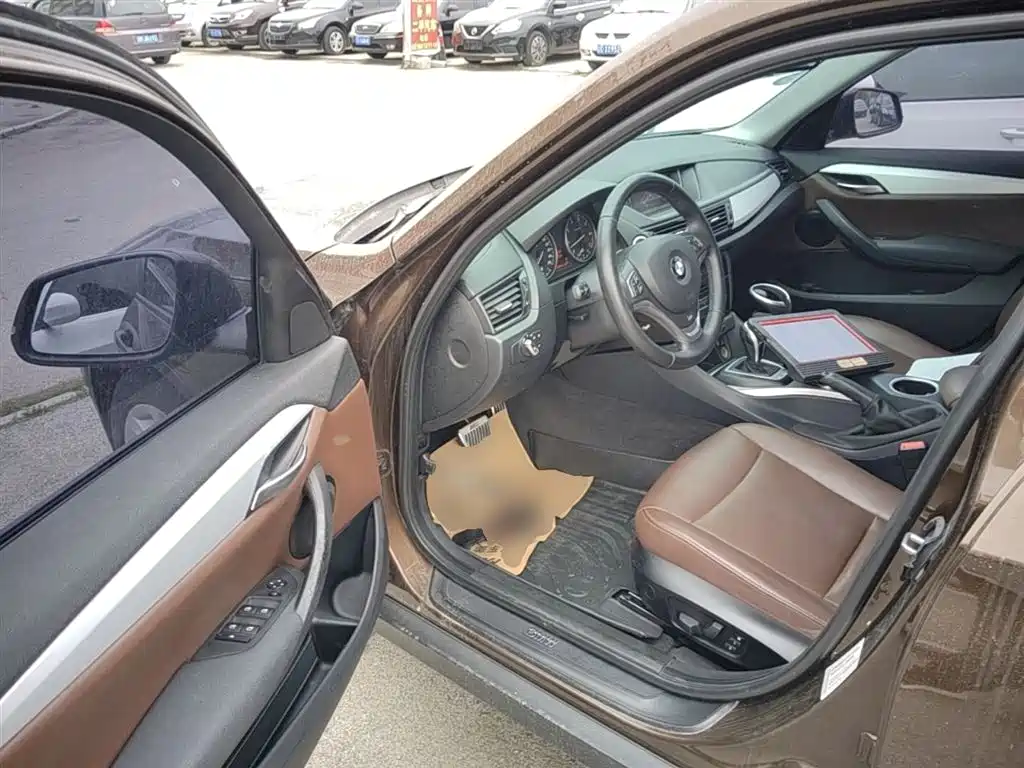 BMW X1 2015 — фото 16