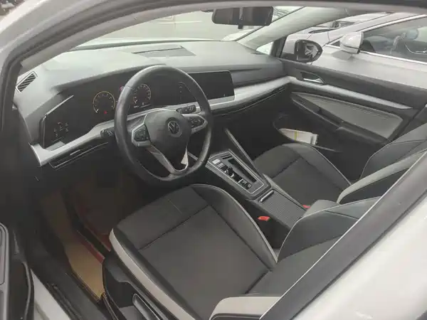 Volkswagen Golf 2022