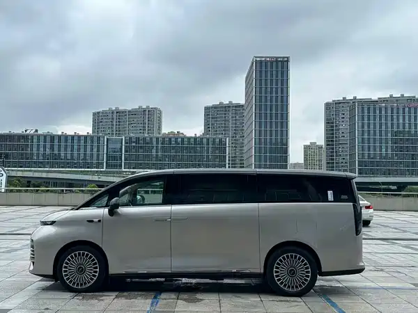 Geely Galaxy V900 2026