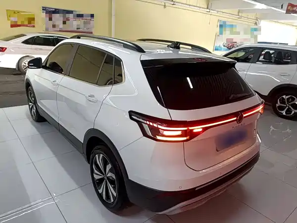 Volkswagen Tharu 2025