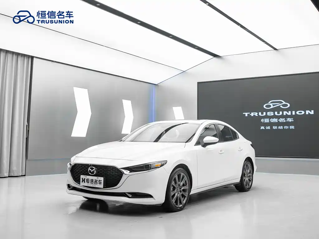 Mazda 3 Axela 2022 — фото 3