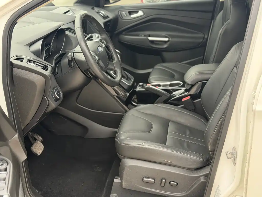 Ford Kuga 2015 — фото 4