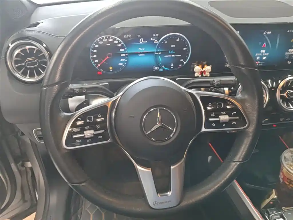 Mercedes-Benz GLB 2023 — фото 11