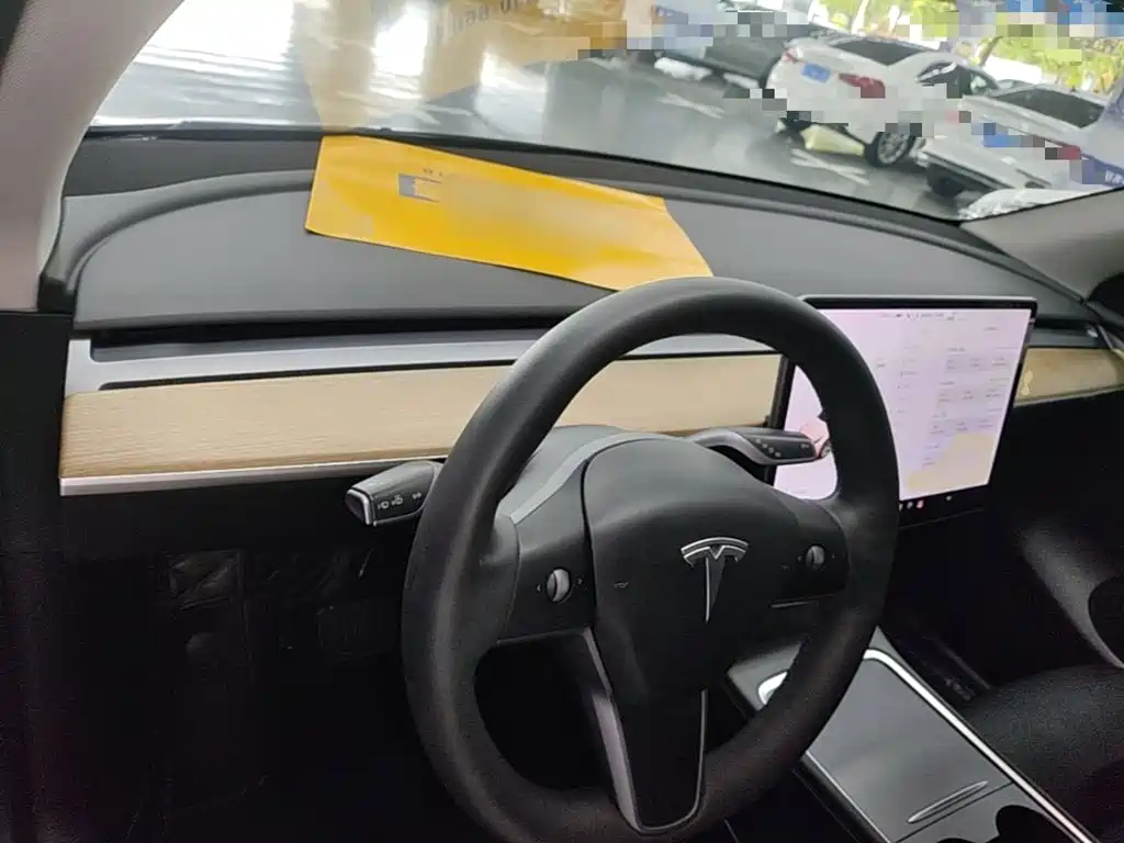 Tesla Model Y 2021 — фото 10