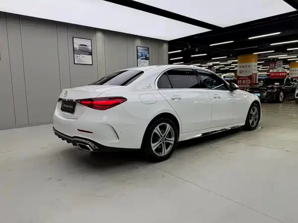 Mercedes-Benz C-Class 2022