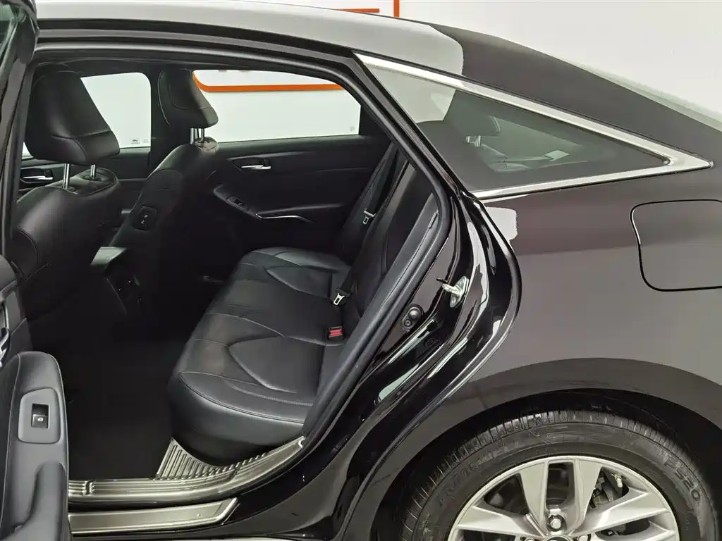 Toyota Avalon 2019 — фото 15