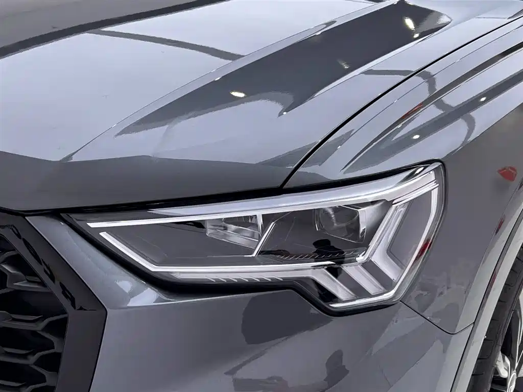 Audi Q3 Sportback 2023 — фото 13
