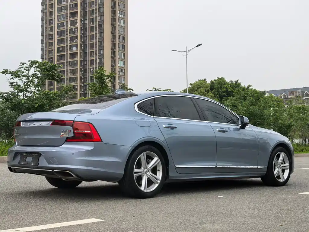 Volvo S90 2019 — фото 9