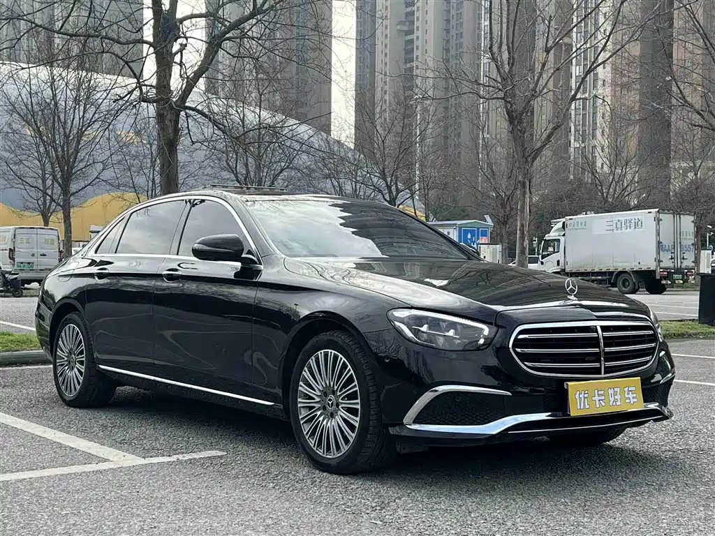 Mercedes-Benz E-Class 2022