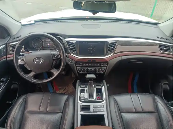 GAC Trumpchi GS8 2017