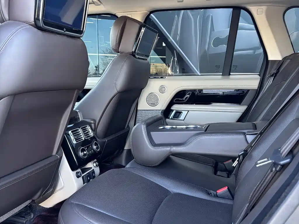 Land Rover Range Rover 2018 — фото 15