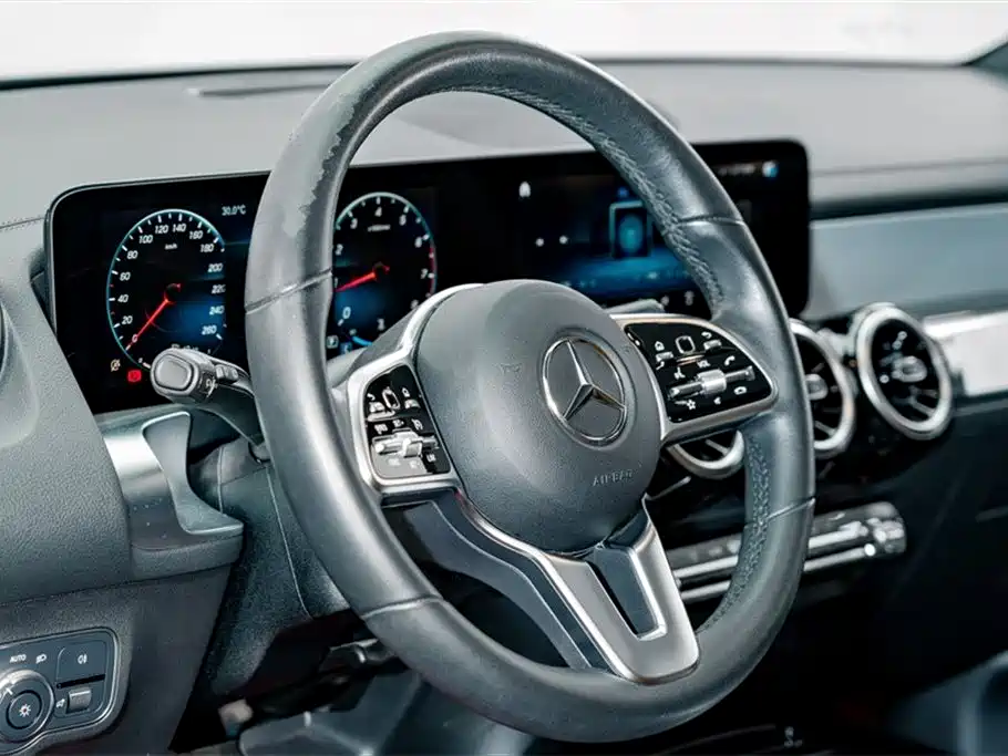 Mercedes-Benz GLB 2023 — фото 9