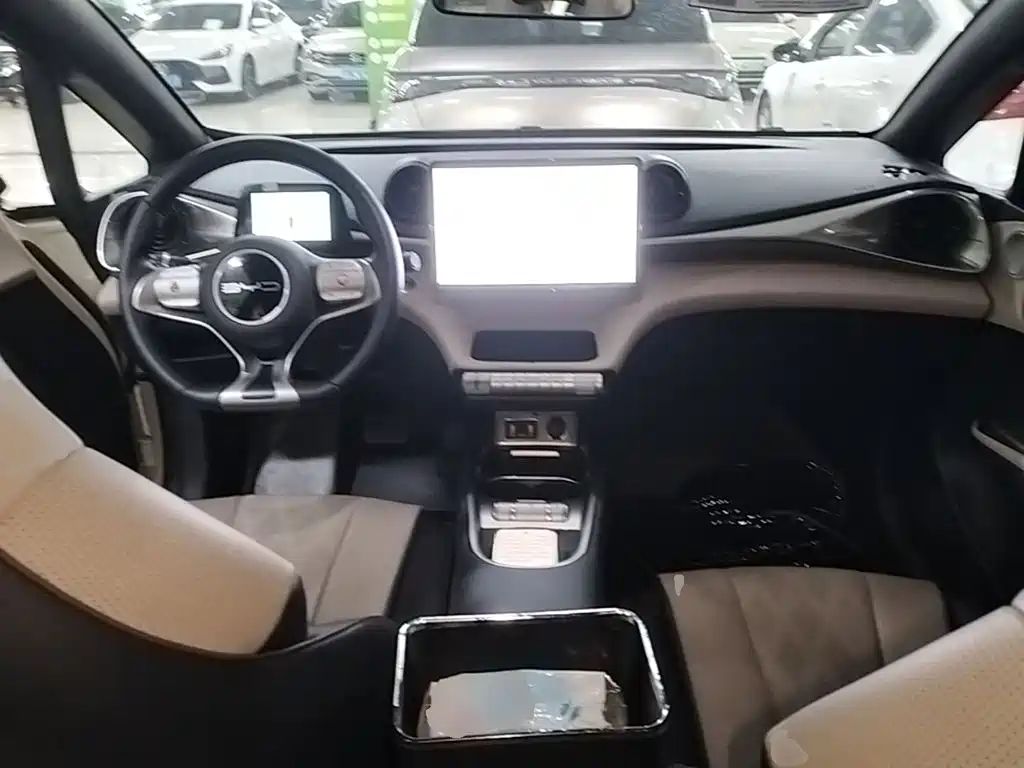 BYD Dolphin 2023 — фото 10