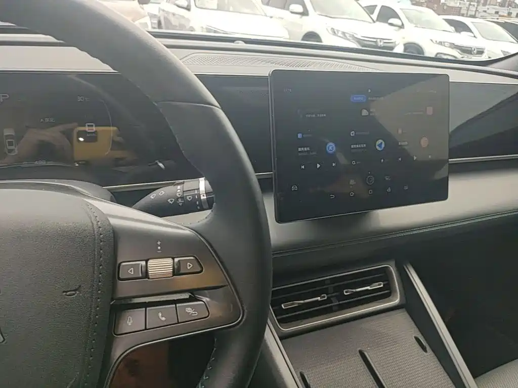 BYD Qin L 2025 — фото 10