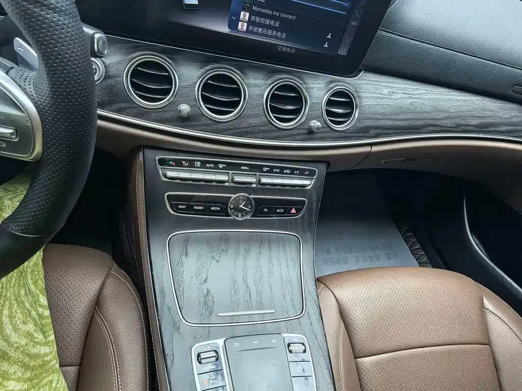Mercedes-Benz E-Class 2019 — фото 13