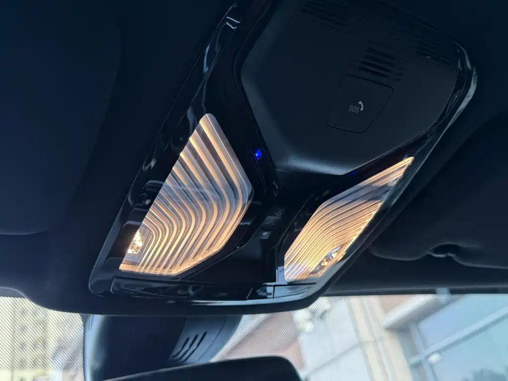 BMW X7 2021 — фото 18