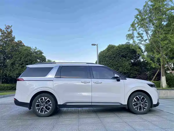Kia Carnival 2023