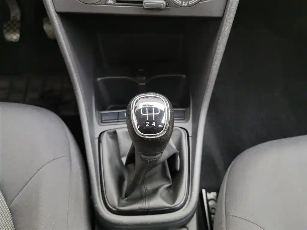Skoda Rapid Spaceback 2019 — фото 13